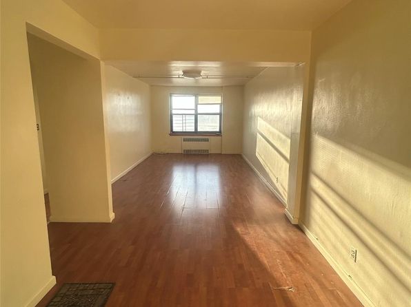 28-08 141 Street #5D, Flushing, NY 11354