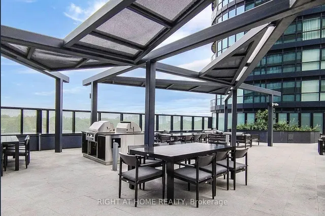 Additional image 22 of 575 Bloor St Unit 1502