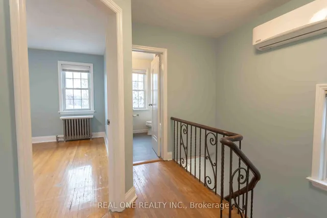 Additional image 25 of 21 Marlee Ave