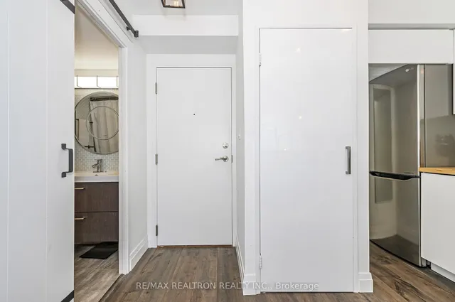 Additional image 4 of 2261 Lake Shore Blvd Unit 220