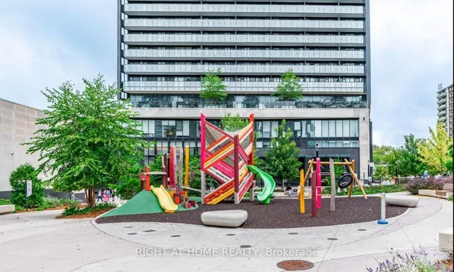 Additional image 38 of 575 Bloor St Unit 1502