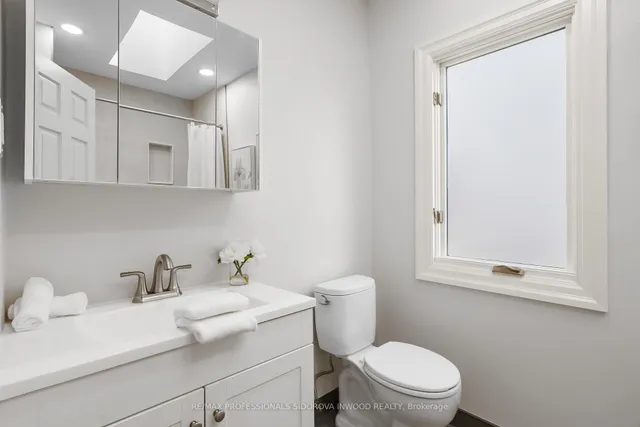 Additional image 24 of 306 Runnymede Rd