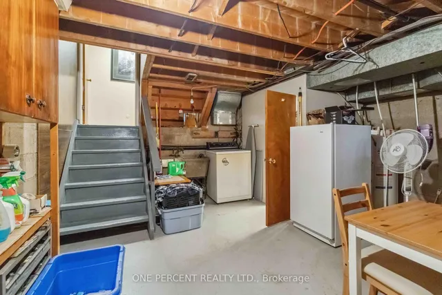 Additional image 17 of 3074 Merritt Ave