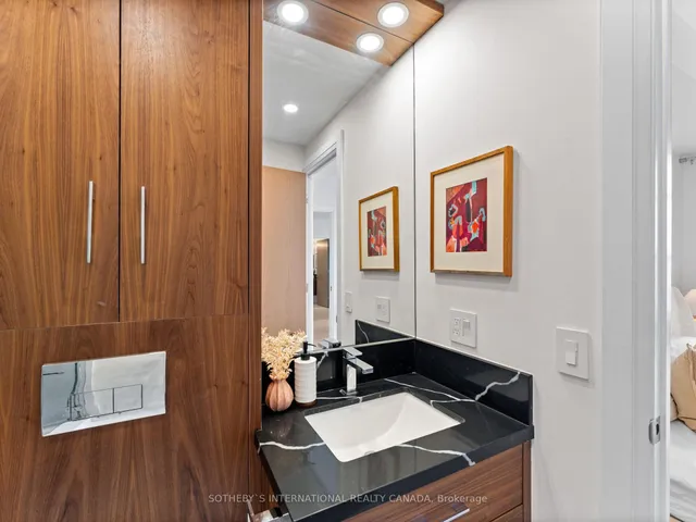 Additional image 13 of 438 Richmond St Unit 1406