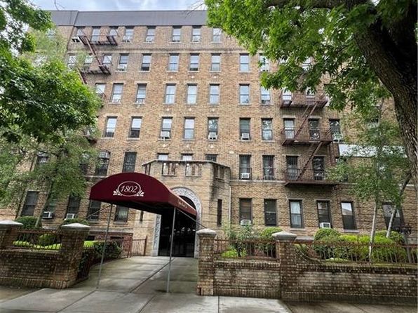 1802 Ocean Pkwy, Brooklyn, NY