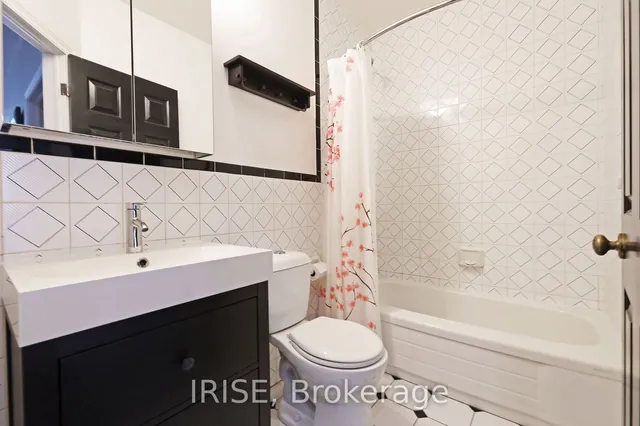 Additional image 33 of 64 Northcote Ave