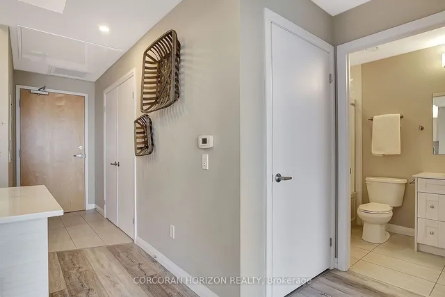 Additional image 21 of 60 Charles St Unit 2403