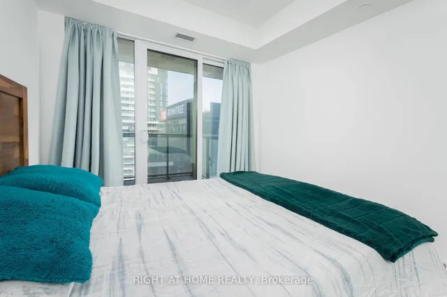 Additional image 22 of 30 Inn On The Park Dr Unit 3101