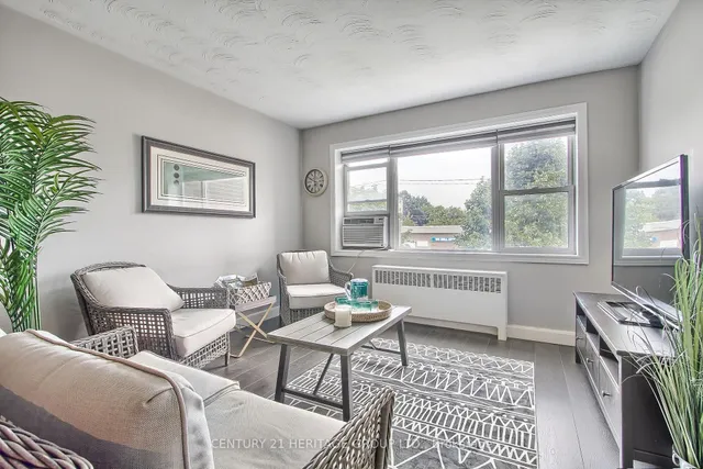 Additional image 18 of 2418 New St Unit 8