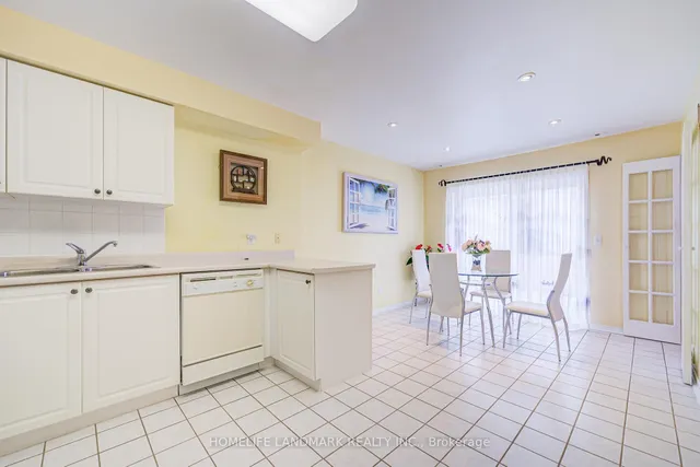 Additional image 13 of 83 Mondeo Dr Unit 212