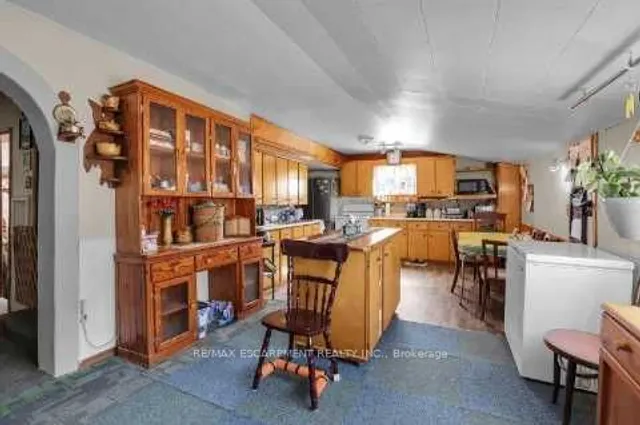 Additional image 5 of 1047 Ridge Rd