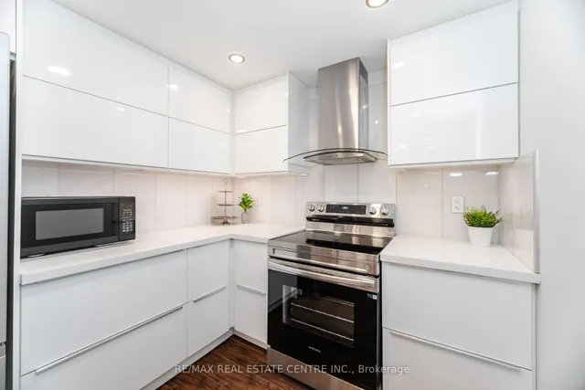 Additional image 14 of 299 Mill Rd Unit 409