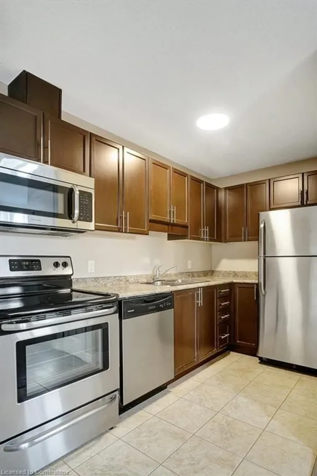 Additional image 11 of 55 Mooregate Cres Unit 11A