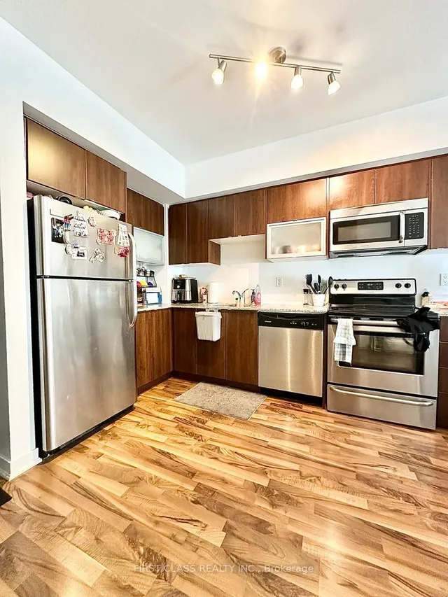 Additional image 3 of 59 East Liberty St Unit 1702