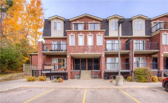 45 Cedarhill Cres Unit 10C