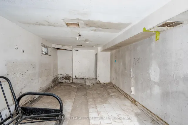 Additional image 25 of 876 Eastern Ave