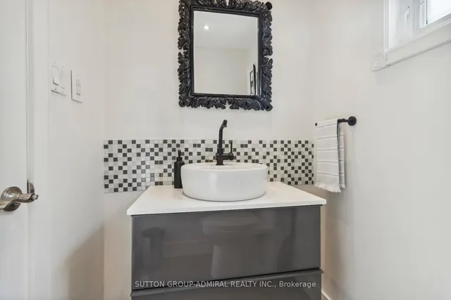 Additional image 16 of 106 Humber Blvd