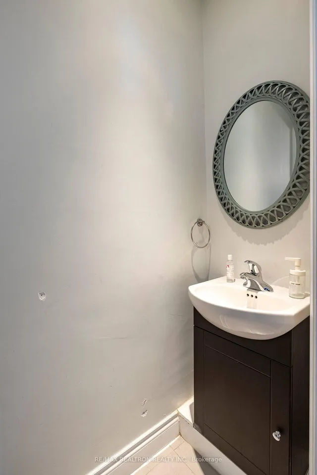 Additional image 28 of 541 Eastern Ave