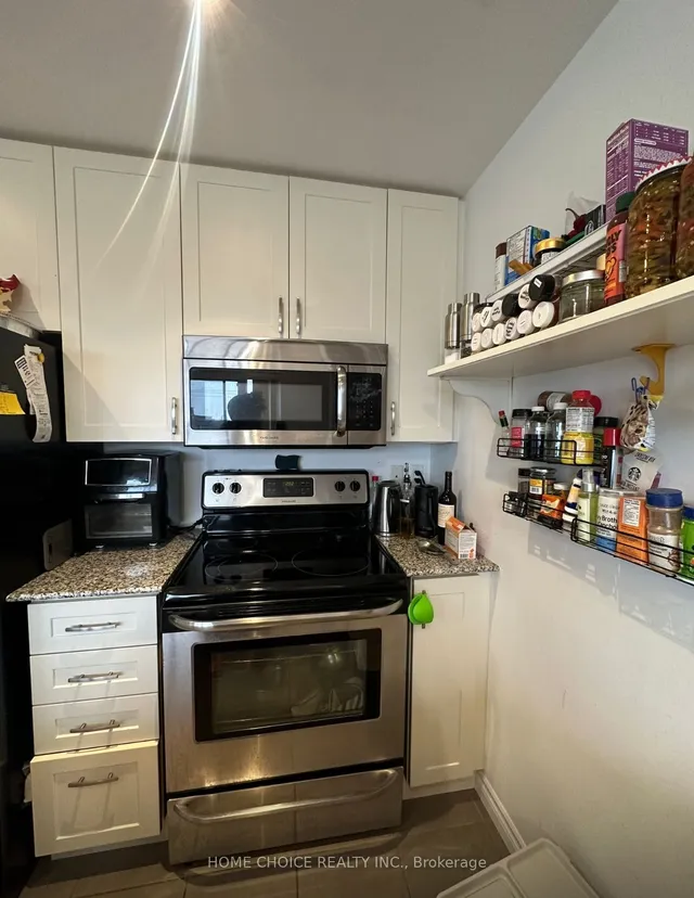 Additional image 12 of 427 ABERDEEN Ave Unit 302