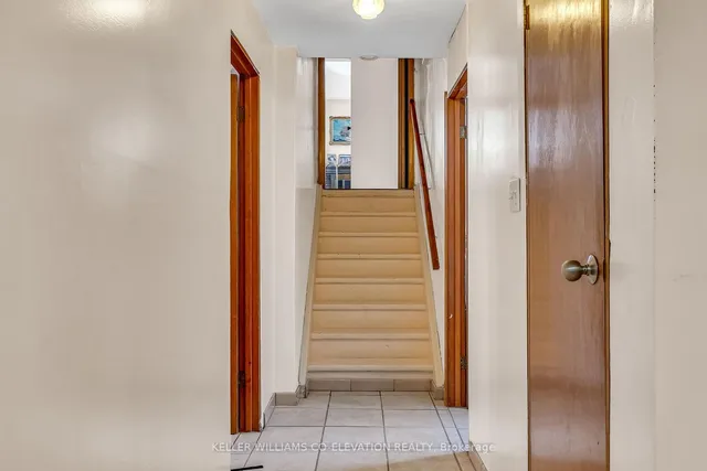 Additional image 40 of 217 La Rose Ave