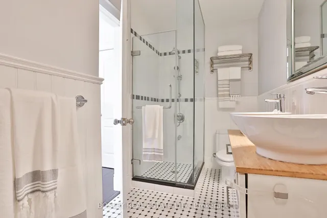 Additional image 27 of 246 Benson Ave