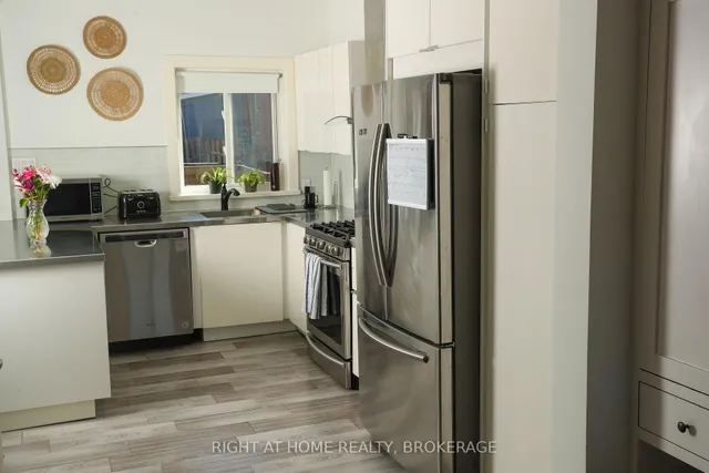 Additional image 4 of 304 Rosslyn Ave