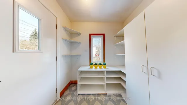 Additional image 19 of 216 Humberside Ave