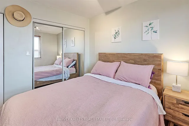 Additional image 18 of 2373 King St Unit 45