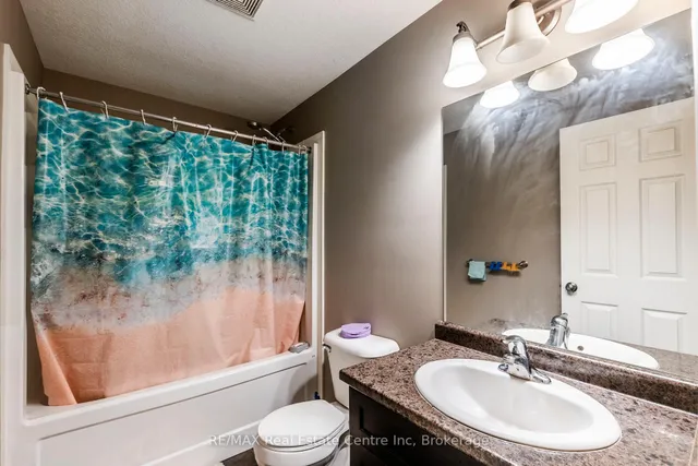 Additional image 15 of 38 Howe Dr Unit 8B