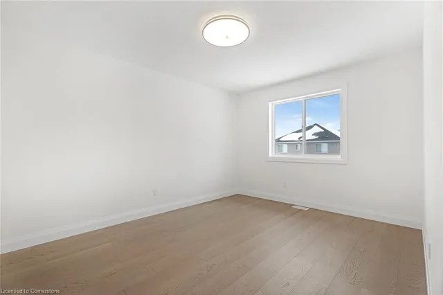 Additional image 35 of 37 Roselawn Ave