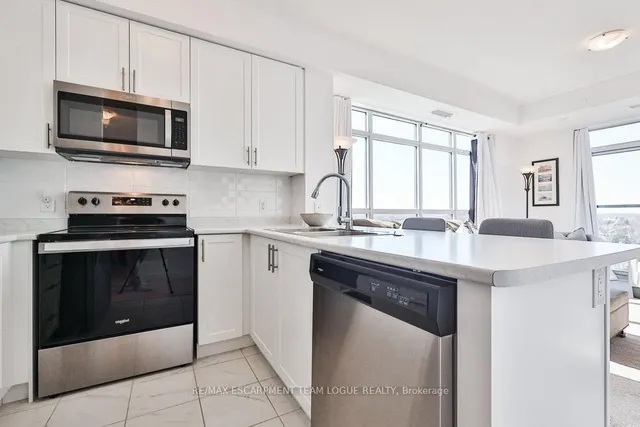 Additional image 14 of 450 Dundas St Unit 1002