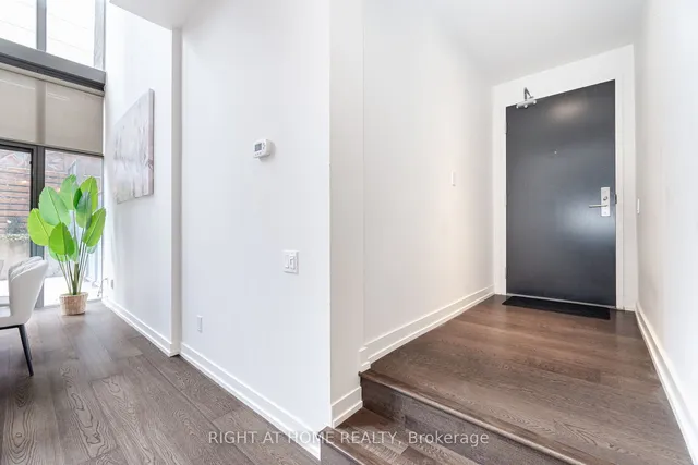 Additional image 5 of 650 King St Unit 106