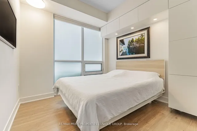 Additional image 23 of 30 Roehampton Ave Unit 308