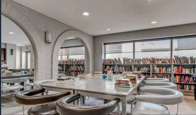 Additional image 39 of 73 Mc Caul St Unit 732