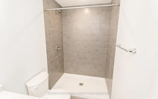 Additional image 10 of 261 Woodbine Ave Unit Unit 27