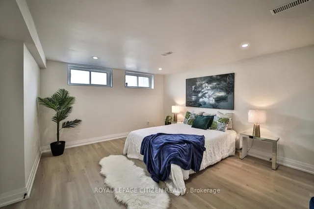 Additional image 33 of 34 Belleglade Crt