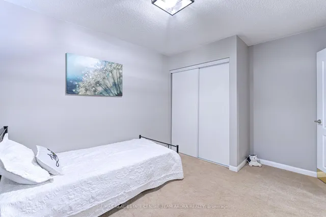 Additional image 32 of 23 Berberis Cres