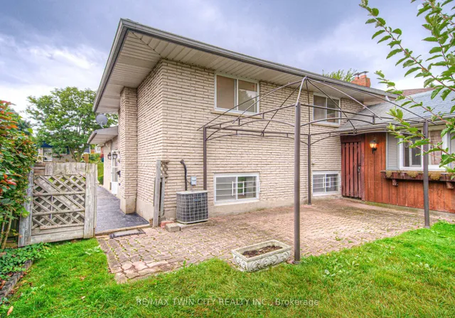 Additional image 36 of 18 Bosworth Cres