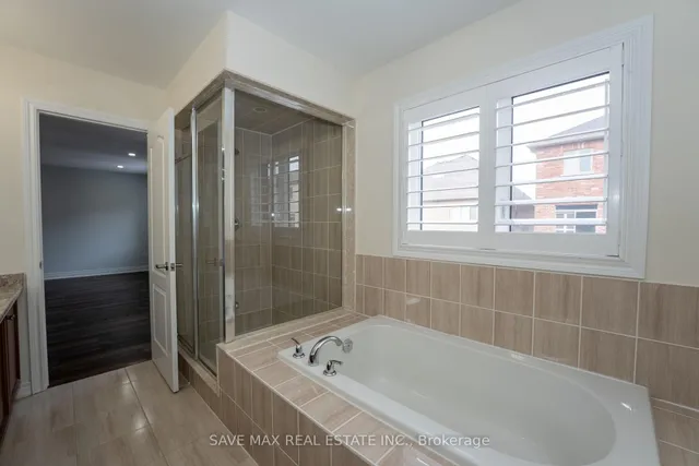 Additional image 22 of 36 Roulette Cres