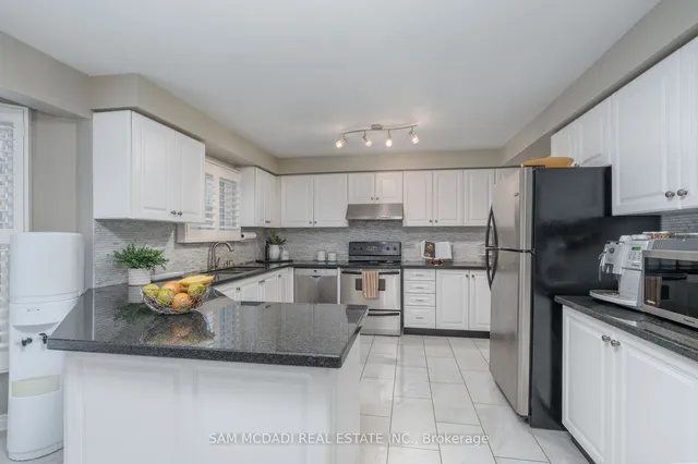 Additional image 13 of 69 Parkside Dr