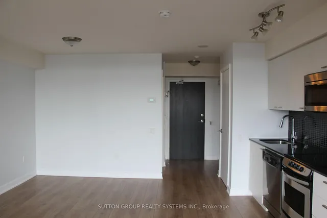 Additional image 7 of 775 King St Unit 518