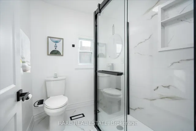 Additional image 24 of 24 Case St