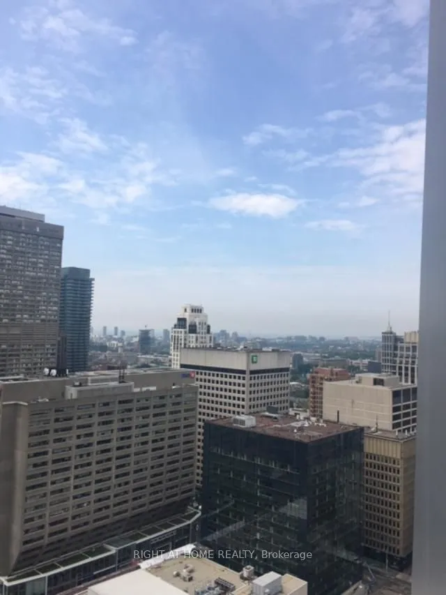 Additional image 3 of 1 Yorkville Ave Unit 3012