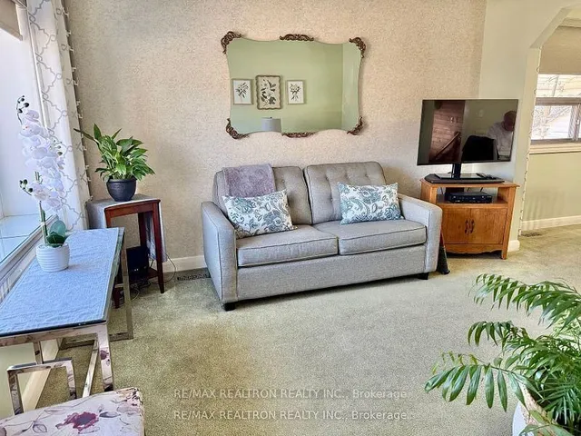 Additional image 4 of 60 Mcdonald Ave