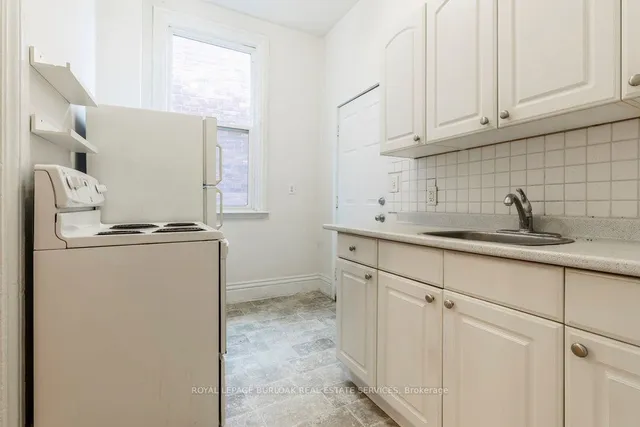 Additional image 24 of 70 Pearl St