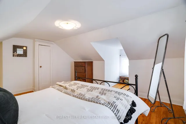 Additional image 27 of 139 Kenwood Ave