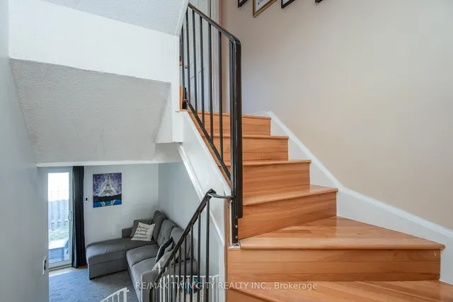 Additional image 29 of 634 Strasburg Rd Unit 32