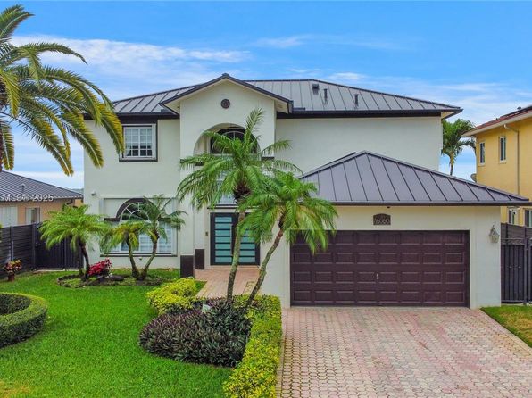 16060 SW 151st Ter, Miami, FL 33196