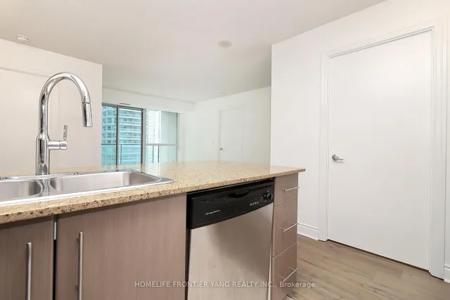 Additional image 6 of 12 Yonge St Unit 1206