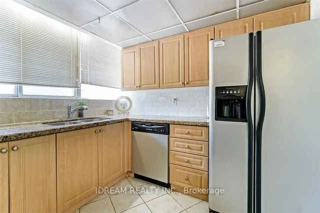 Additional image 16 of 3700 Kaneff Cres Unit 202